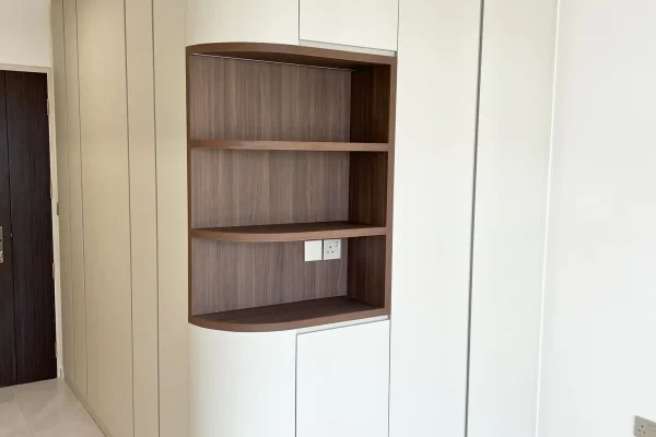 Curved cabinet by direct carpentry