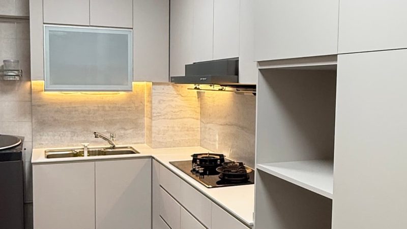 Perspective View of Kitchen Cabinets & Appliance Column